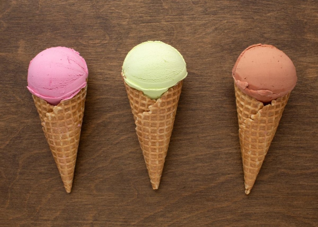 ice-cream-cones-with-flavour-table.jpg